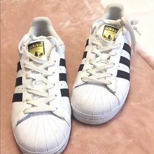 Sneakers used just 1 time